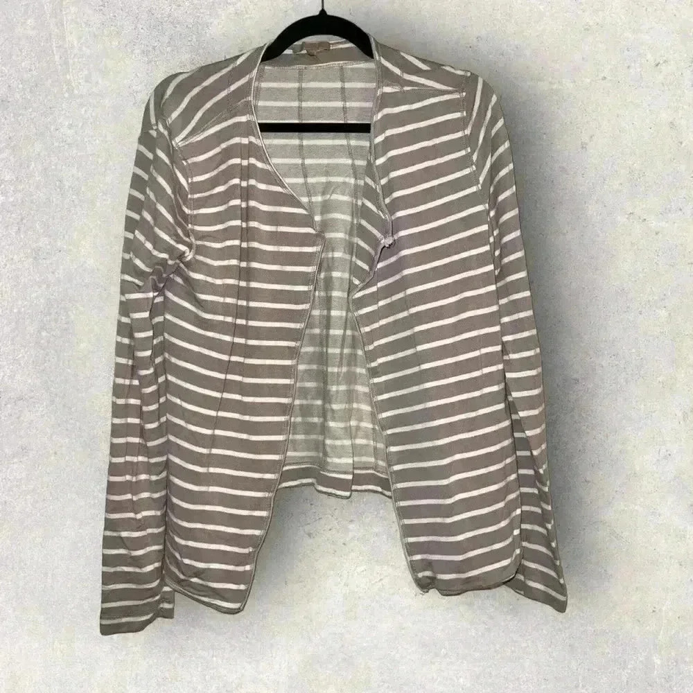 Bordeaux cardigan size medium